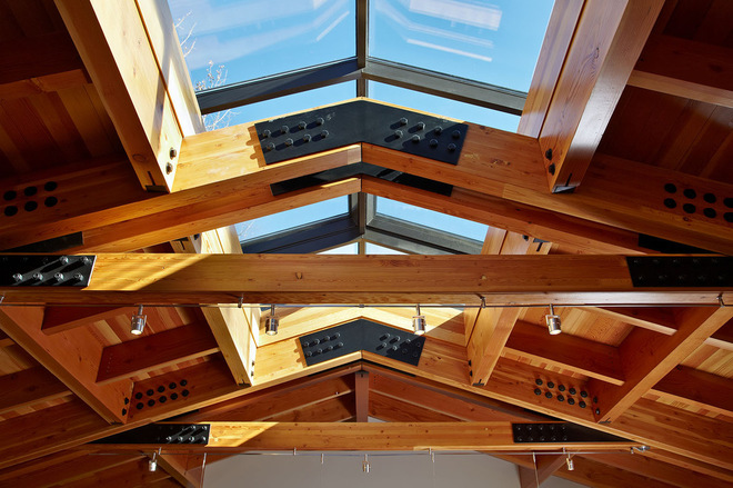 decorative-bolt-plate-exposed-laminated-roof-trusses
